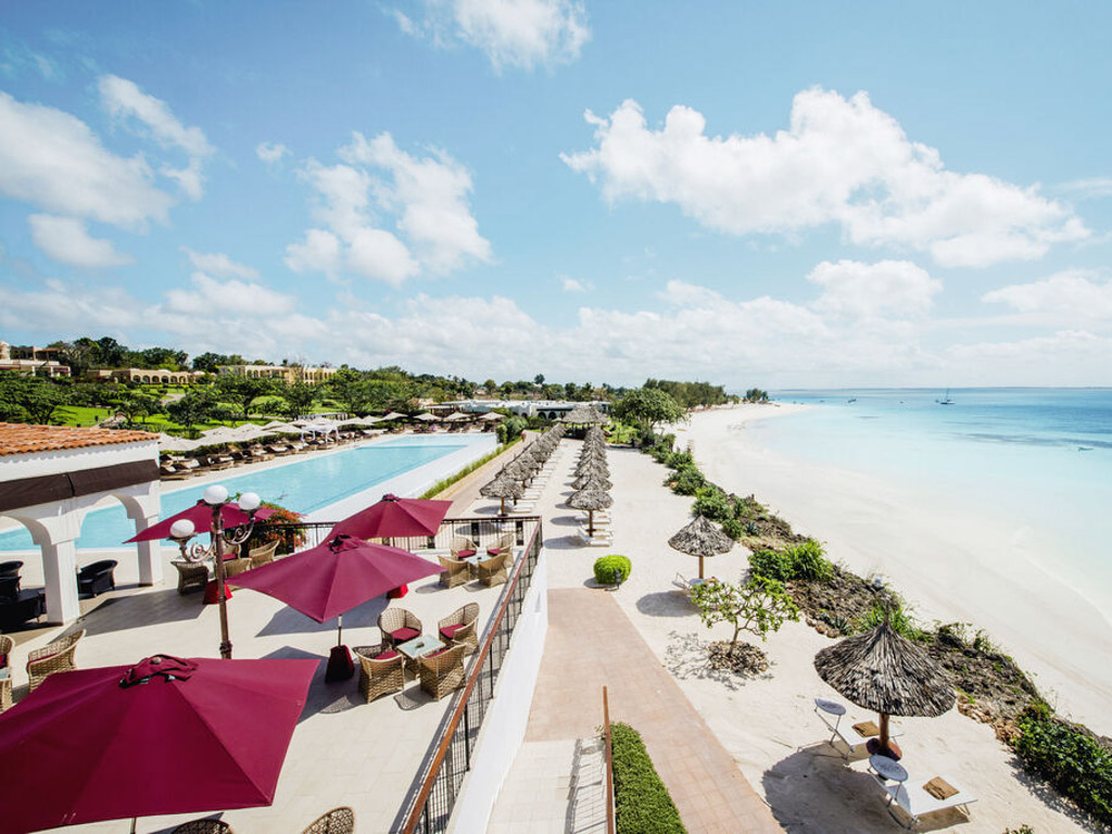 RIU Plaza Zanzibar, am Pool und Strand