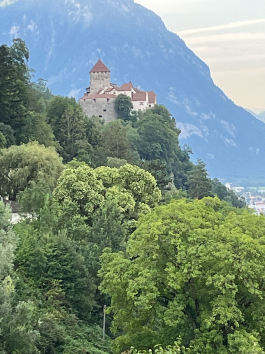 Nach ein Blick aufs Schloss